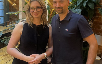 Co za PETARDA 🧨 Jak formaty TIK TOK’a mogą wpłynąć na wzrost poziomu kompetencji przedstawicieli w branży pharma❓